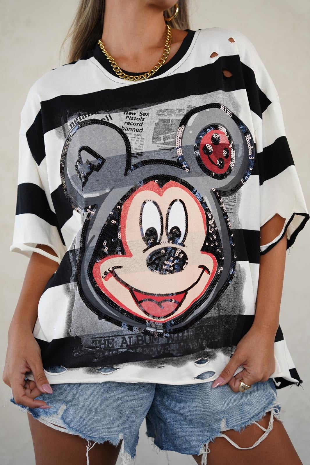 חולצת Mickey אוברסייז – גזרה רחבה וסטייל יומיומי נינוח