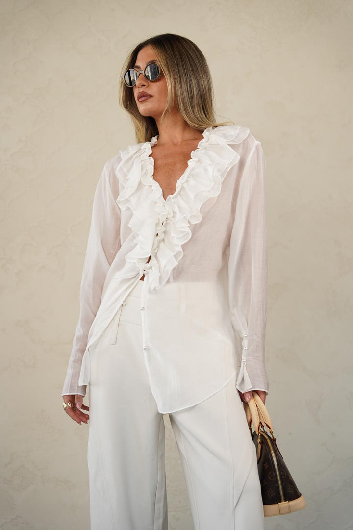 חולצה מכופתרת בגזרת אוברסייז לנשים - דגם דורין בצבעים שחור, לבן וצהוב