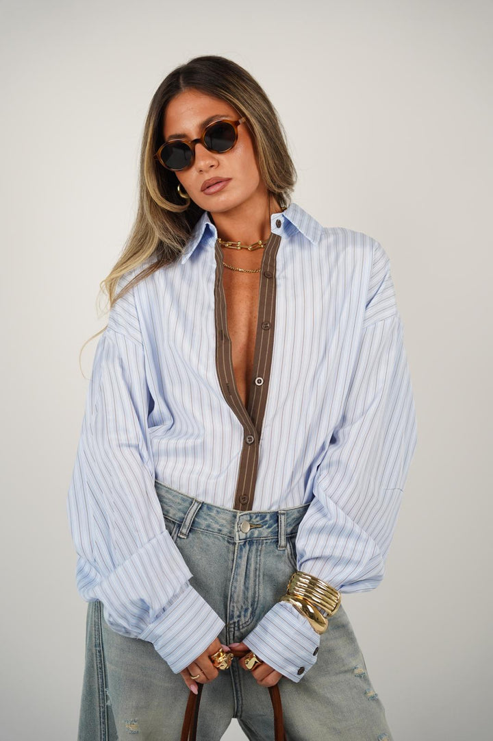 חולצת פסים מכופתרת לנשים - דגם בלו בצבעים ורוד ותכלת