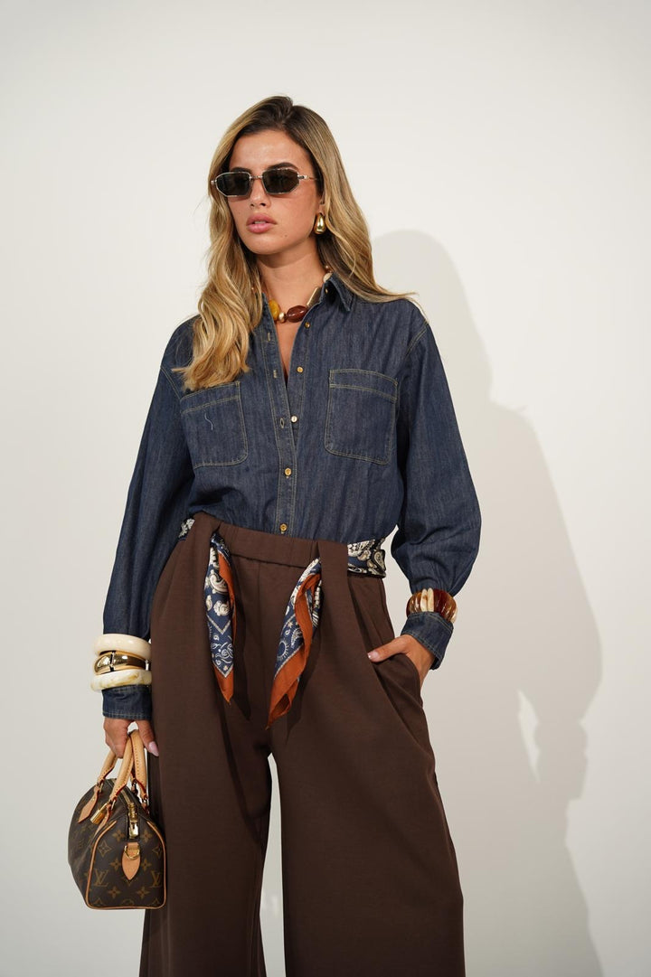 חולצת ג׳ינס מכופתרת לנשים - דגם מילה בצבעים ג׳ינס כהה וכחול ג׳ינס