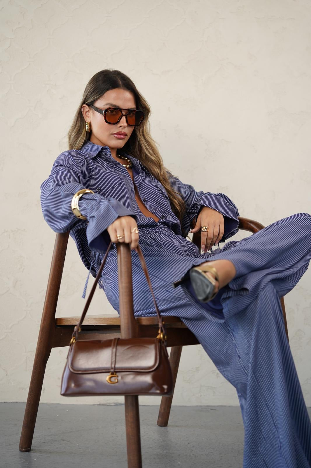 חליפת פסים מבד נשפך לנשים - דגם שייה בצבעים אדום פסים, כחול פסים וסגול פסים