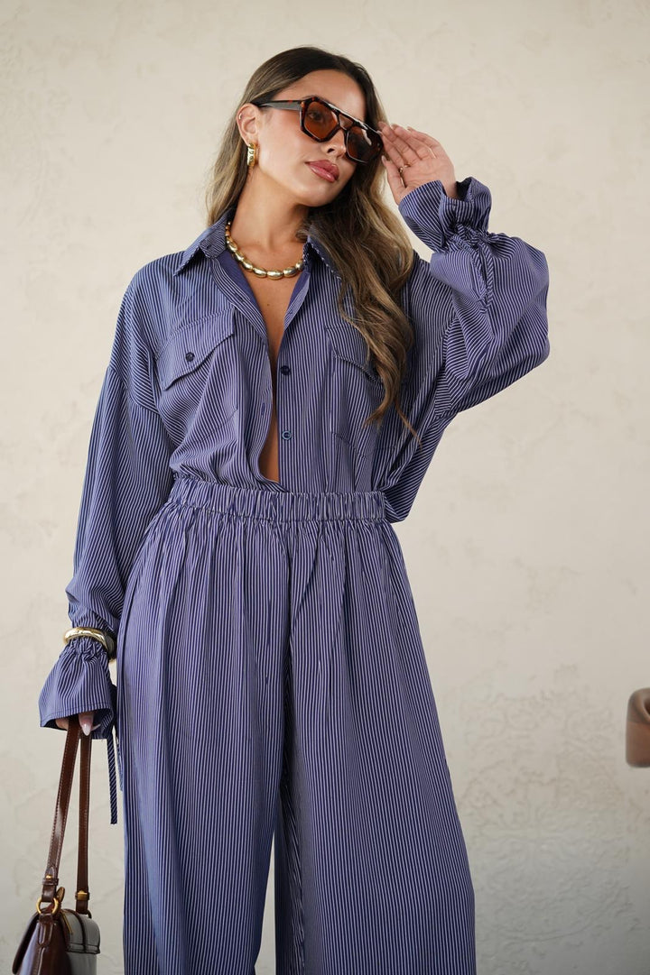 חליפת פסים מבד נשפך לנשים - דגם שייה בצבעים אדום פסים, כחול פסים וסגול פסים