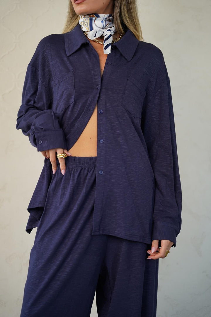 חליפה אלגנטית בגזרה ישרה לנשים - דגם קרין בצבעים שחור, בז׳, כחול נייבי וקרם