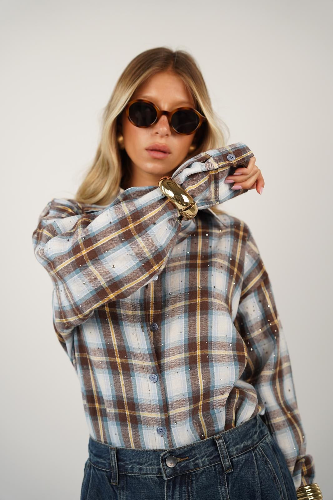 חולצה מכופתרת משבצות עם אבנים לנשים - דגם טלין בצבעים כחול, אדום וחום