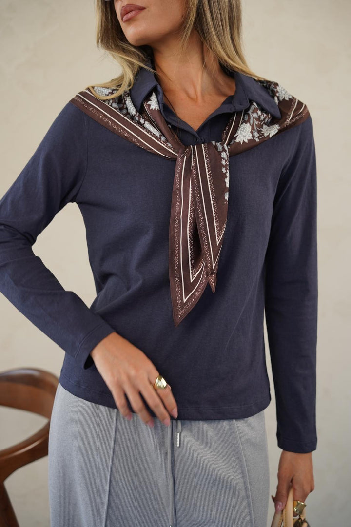 טישרט פולו לנשים - דגם מאיה בצבעים לבן, צהוב, חום וכחול נייבי