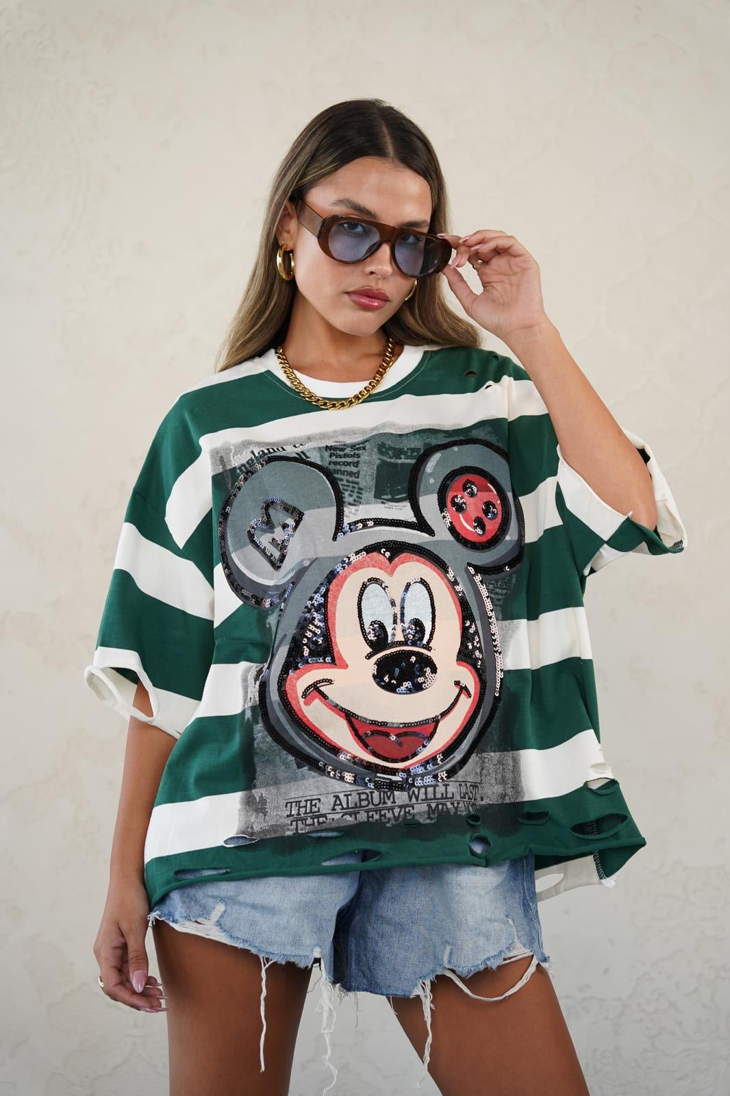 חולצת Mickey אוברסייז – גזרה רחבה וסטייל יומיומי נינוח