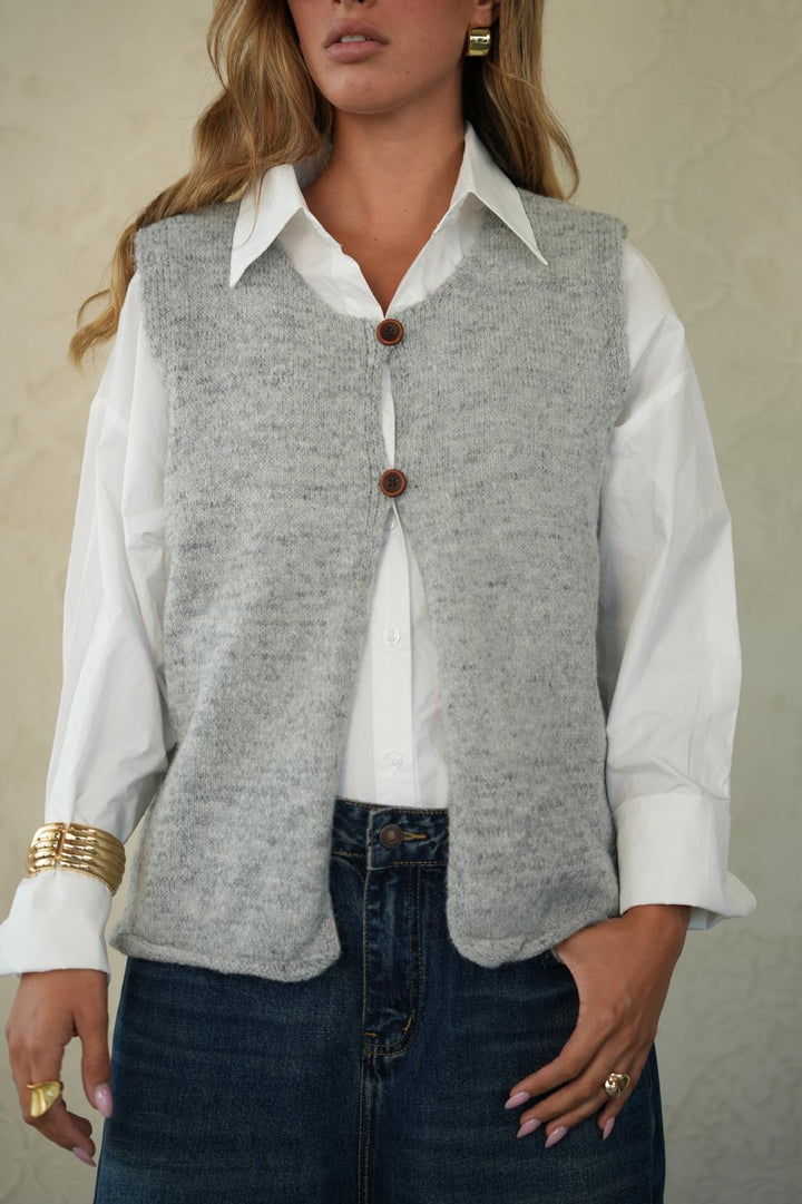 אפודת צמר לנשים - דגם רוני בצבע אפור