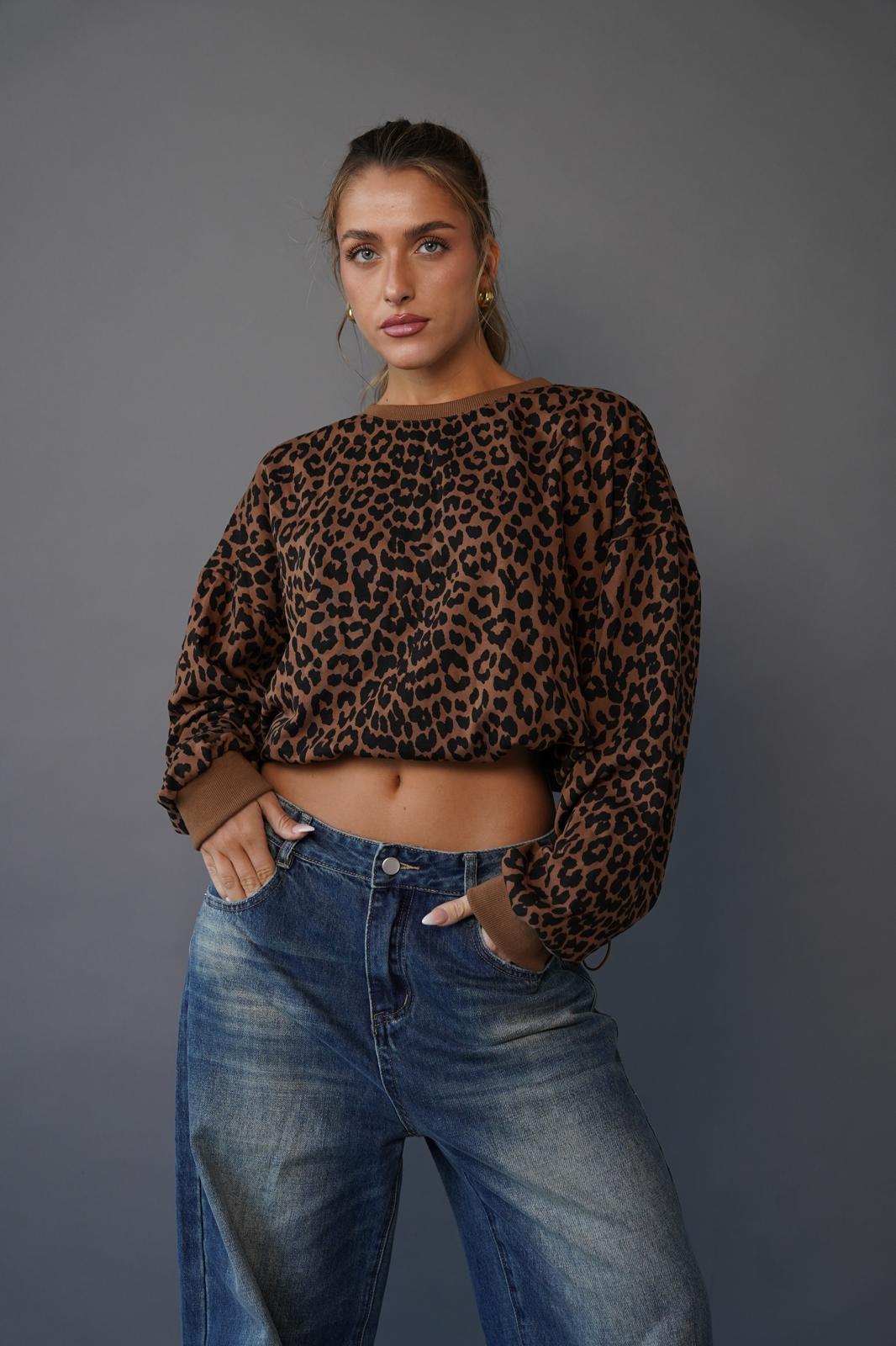 פוטר עם הדפס מנומר לנשים - דגם טומי בצבעים לבן, חום ואפור