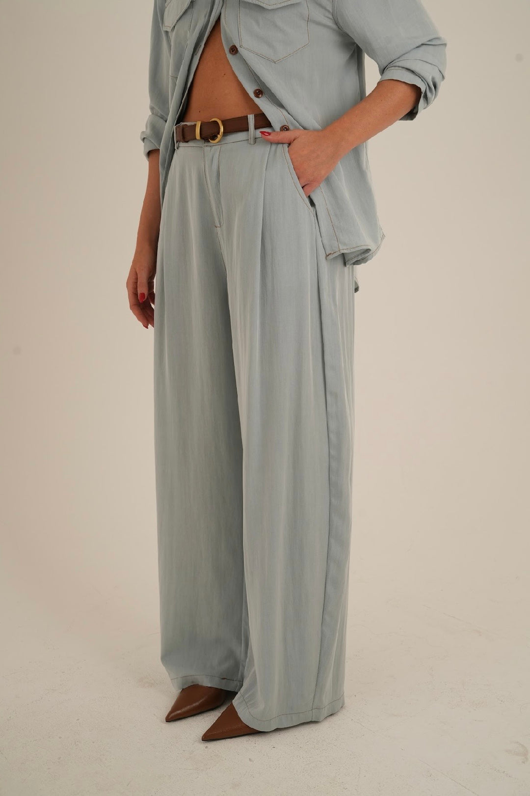 חליפת מייגן