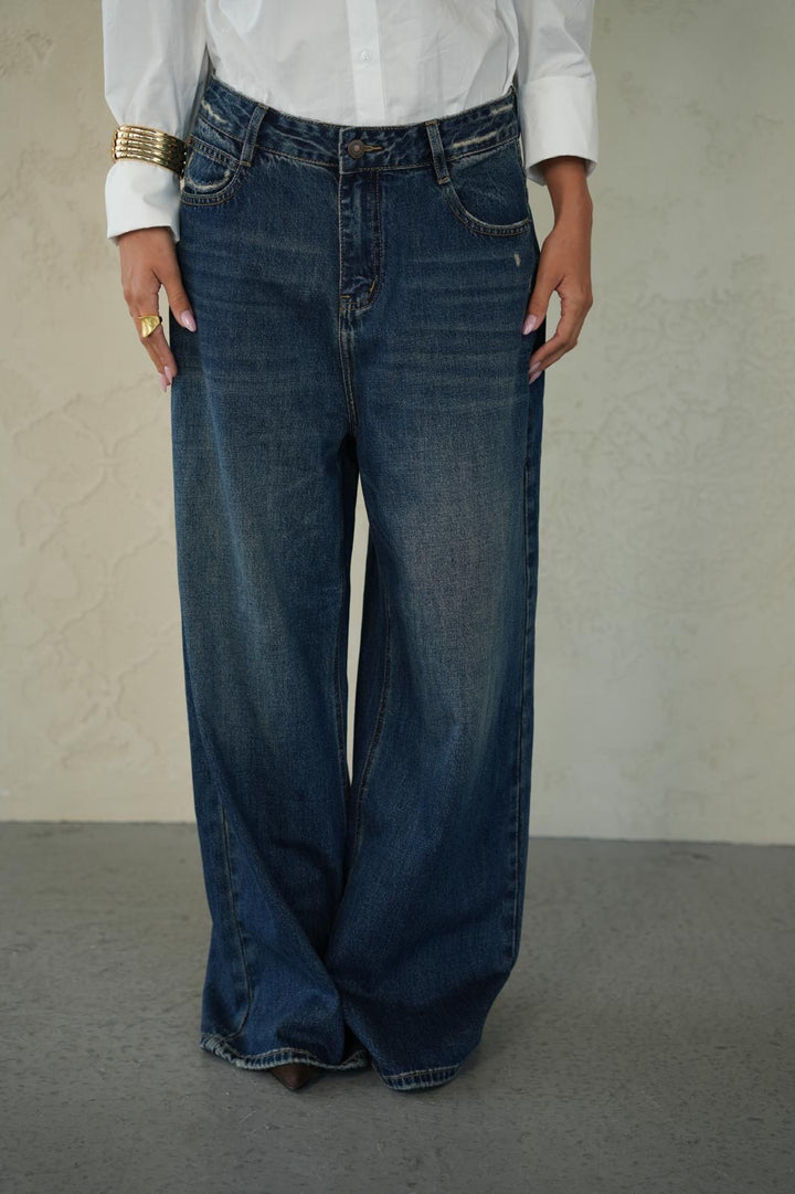 ג׳ינס אוברסייז לנשים - דגם דדי בצבע כחול כהה