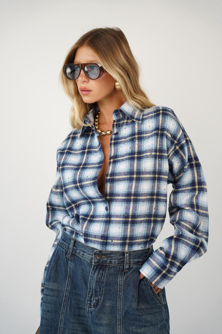 חולצה מכופתרת משבצות עם אבנים לנשים - דגם טלין בצבעים כחול, אדום וחום