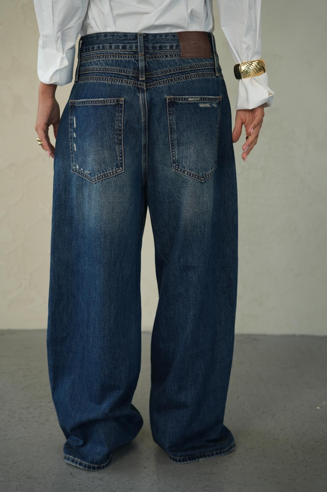 ג׳ינס אוברסייז לנשים - דגם דדי בצבע כחול כהה