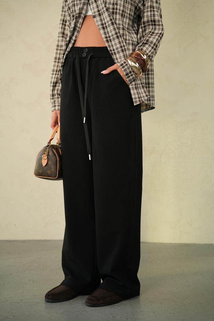 מכנס נשפך עם גומי במותן לנשים - דגם קלייר בצבע שחור