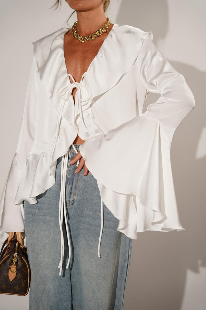 חולצה עם שרוולי פעמון לנשים - דגם איימי בצבעים צהוב זהב, לבן ושחור