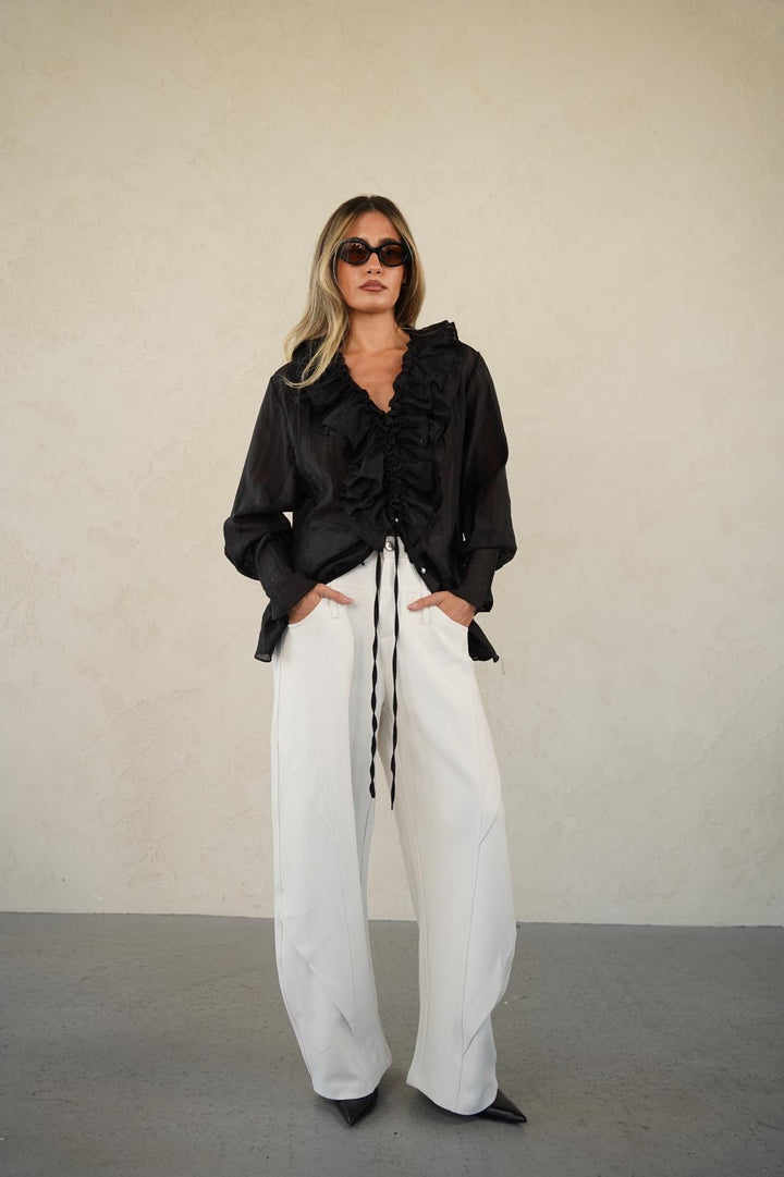 מכנס אוברסייז עם חיתוכים לנשים - דגם לימה בצבע לבן