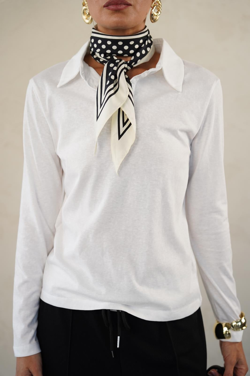 טישרט פולו לנשים - דגם מאיה בצבעים לבן, צהוב, חום וכחול נייבי