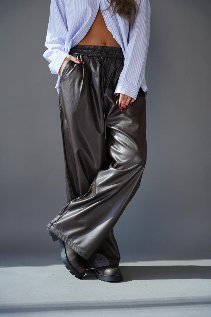 מכנס ארוך עם גומי מותן לנשים - דגם לארי בצבעים חום, שחור וקרם