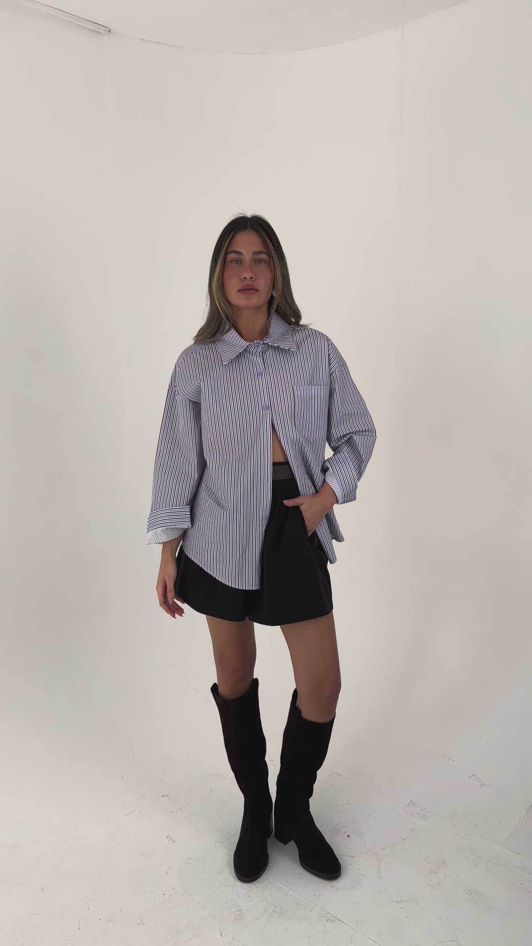 חולצת מוניקה